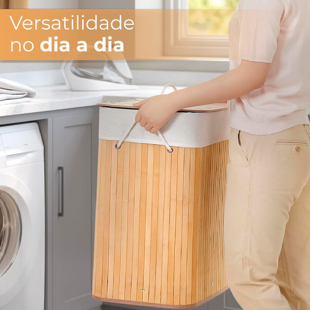 Cesto de roupa de bambu com tampa e alça sendo carregado em lavanderia moderna com máquina de lavar