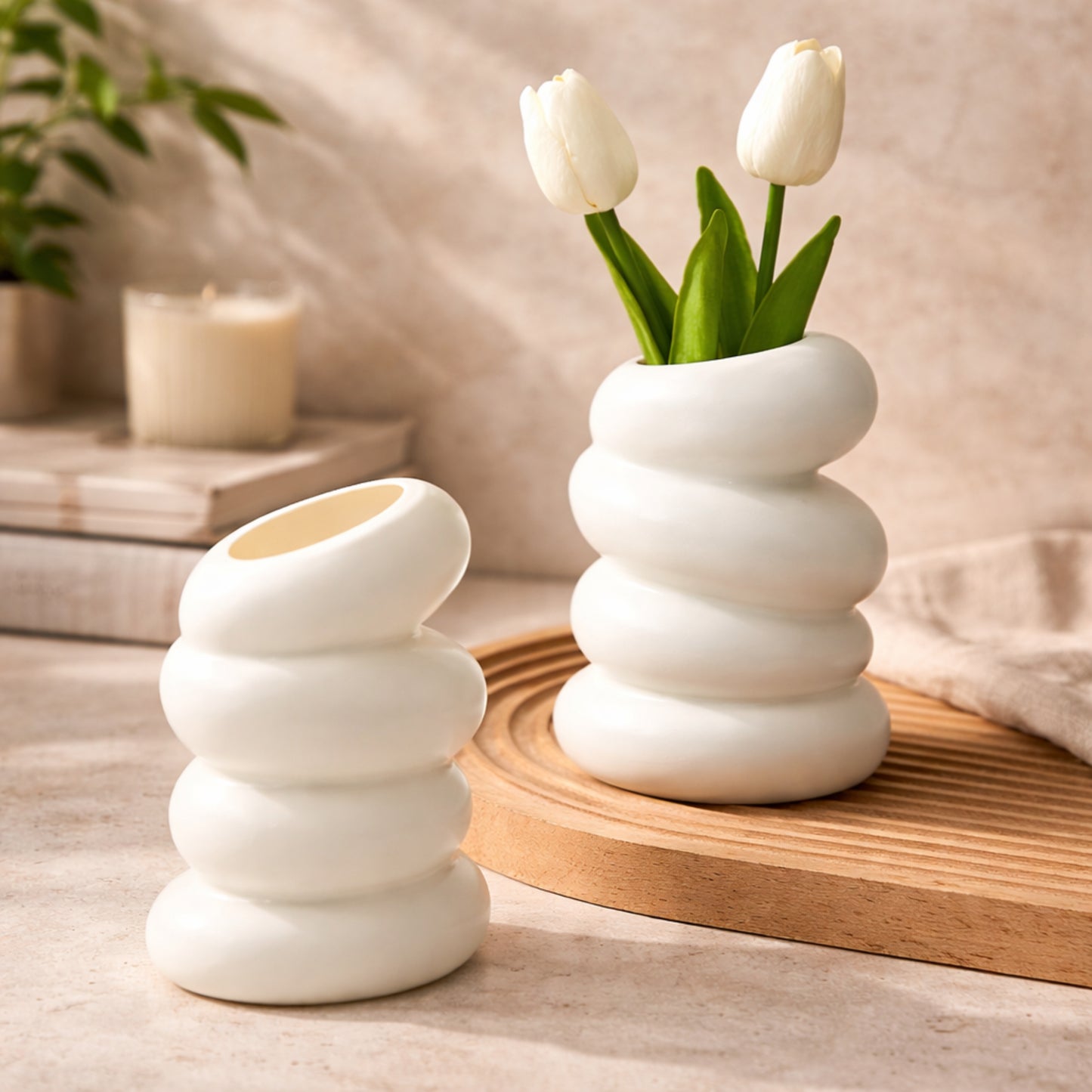Vaso Decorativo Branco com Design Espiral
