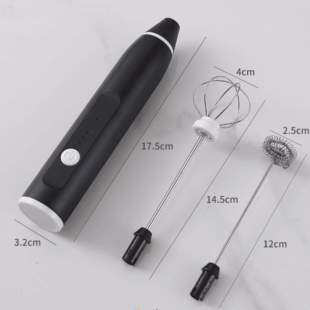 Mixer elétrico recarregável preto com duas hastes de aço inox medindo 17,5cm e 14,5cm, detalhes brancos