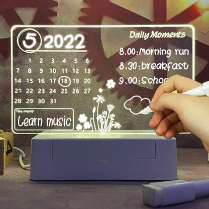 Calendário iluminado de maio de 2022 com atividades diárias e decoração floral desenhada à mão
