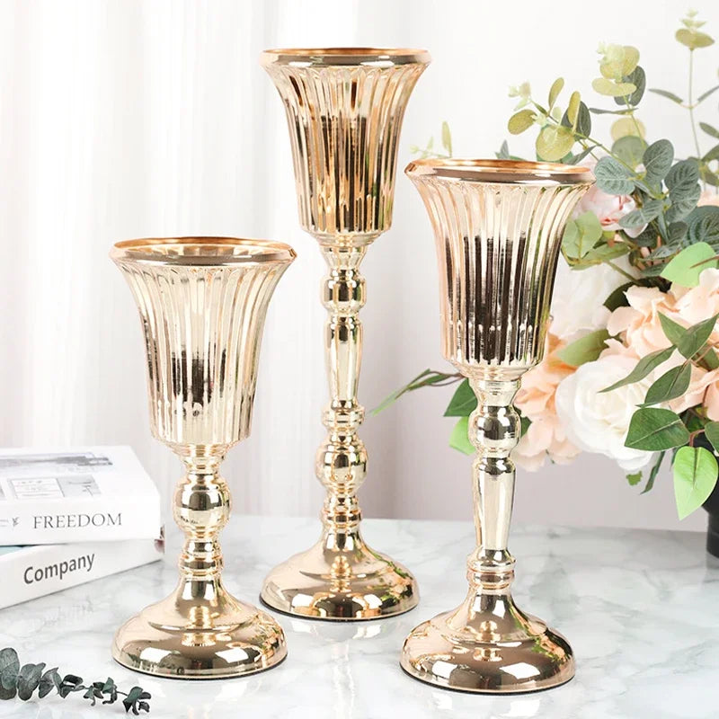 Vaso Trombeta em Metal para Centro de Mesa e Decoração