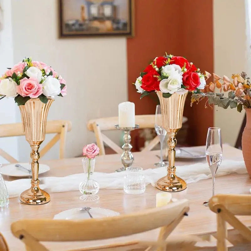 Vaso Trombeta em Metal para Centro de Mesa e Decoração