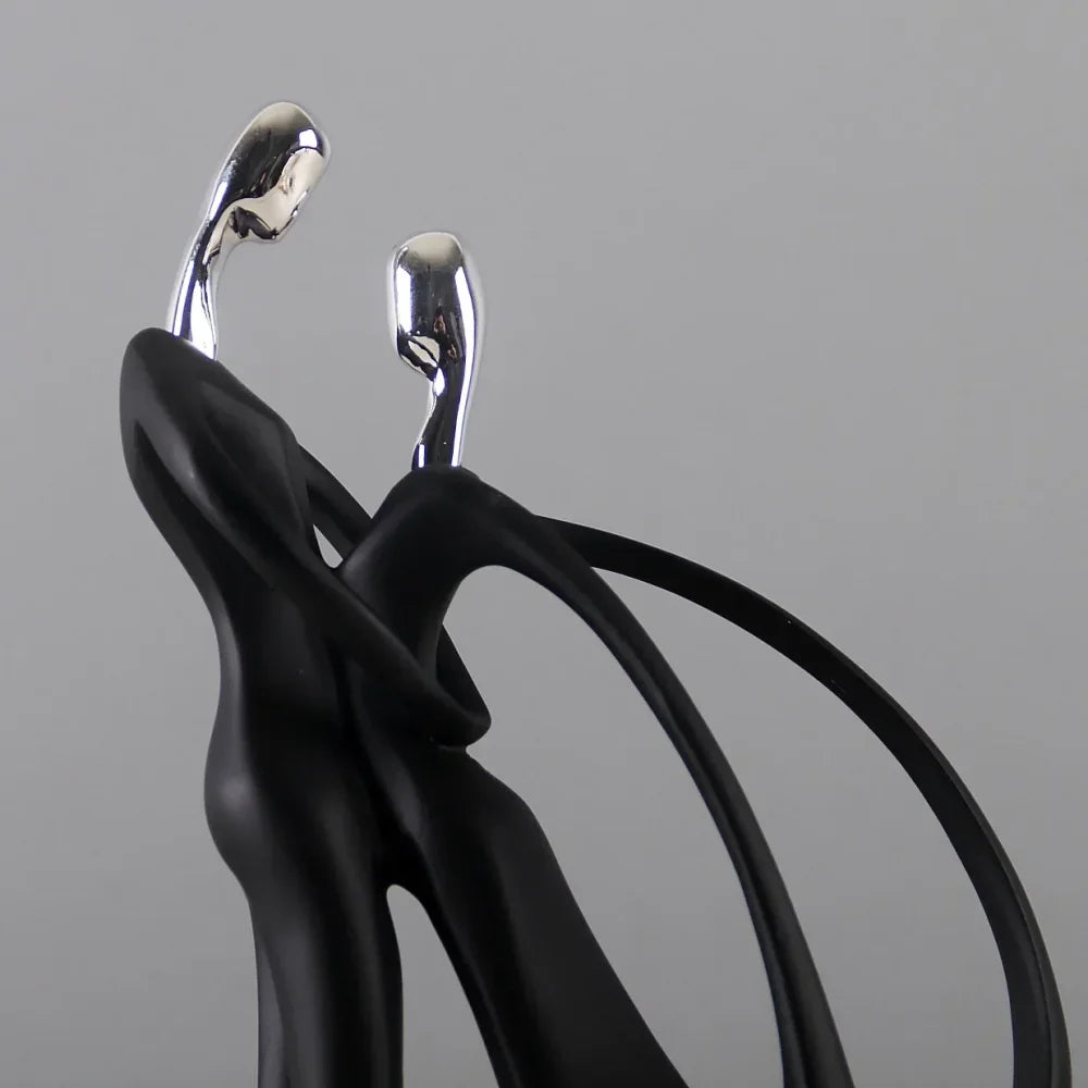 Escultura Casal Dançando em Resina Nórdica