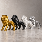 Escultura de leão decorativo nas cores dourado preto branco e prata