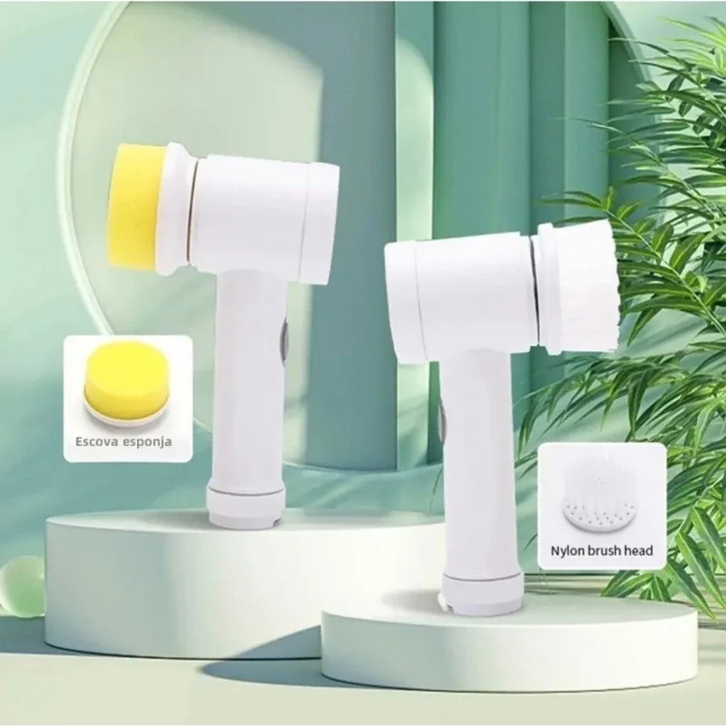 Escova elétrica de limpeza facial branca com cabeças de escova de esponja amarela e nylon sobre pedestais brancos